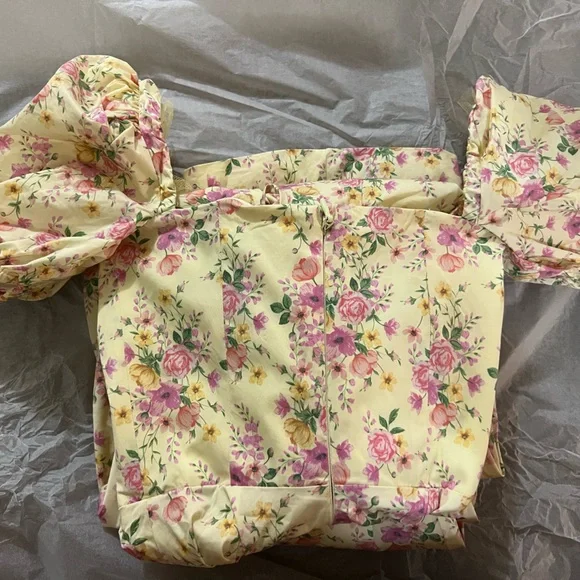 HOUSE OF CB 'Tallulah' Lemon Floral Puff Sleeve Midi Dress - Picture 13 of 16